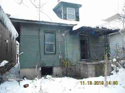 4393 Larchmont (4)_m.jpg